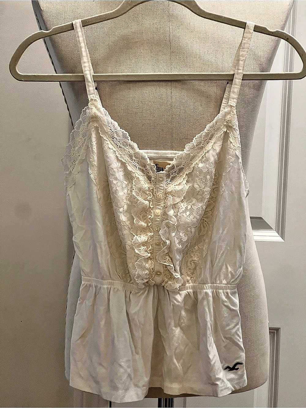 Hollister Lace Camisole in White Size Small
